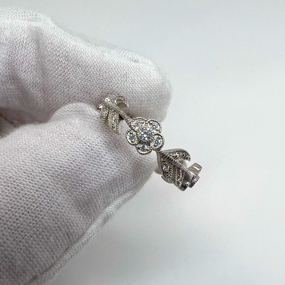 Sale $25! Sterling Silver Cz Flower Band - Picture 4 of 16